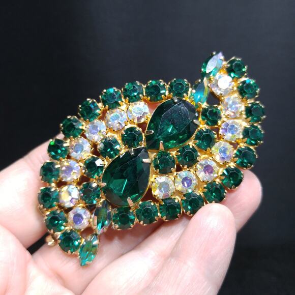Vintage Rhinestone Green & Clear Swirl Brooch, Aurora Borealis - Picture 3 of 10